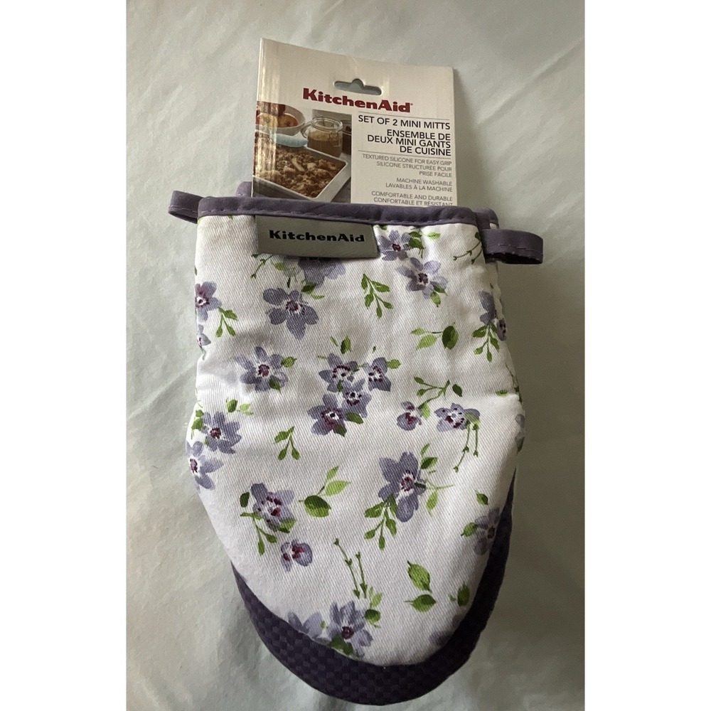 New Set Of KitchenAid Mini Oven Mitts - Purple Flowers‎